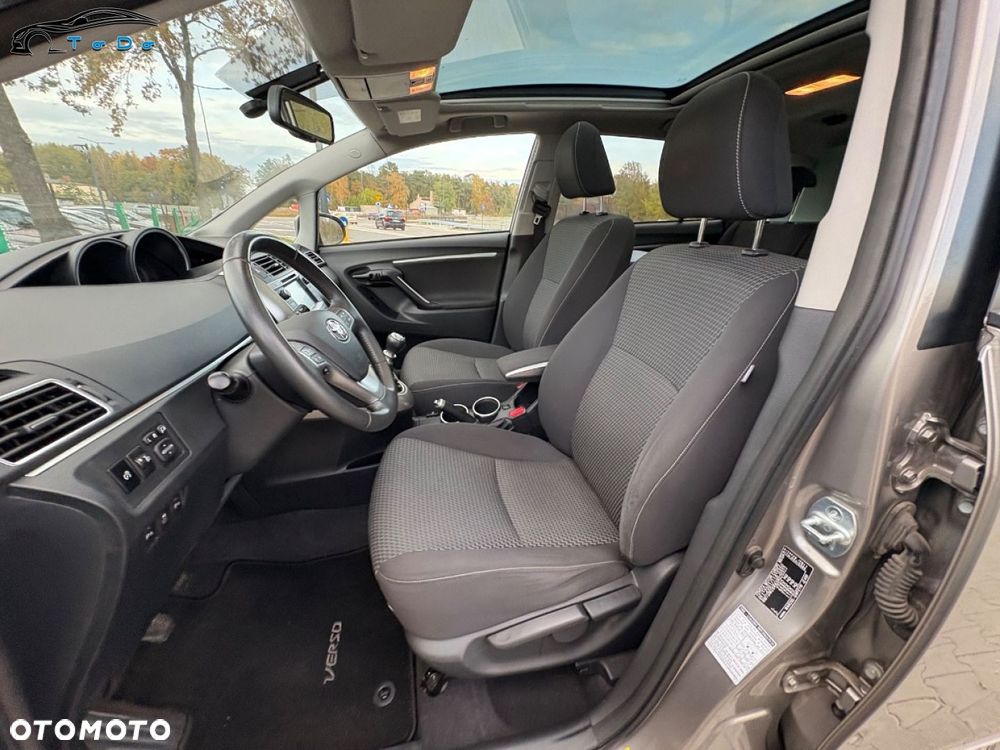 Toyota Verso 1.6 D-4D Prestige - 18