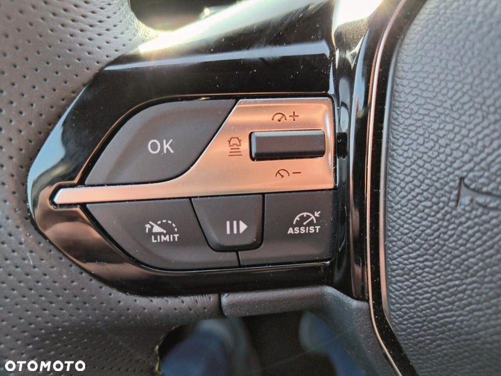Peugeot 408 1.2 PureTech GT S&S EAT8 - 17