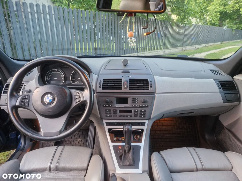 BMW X3 3.0i - 16