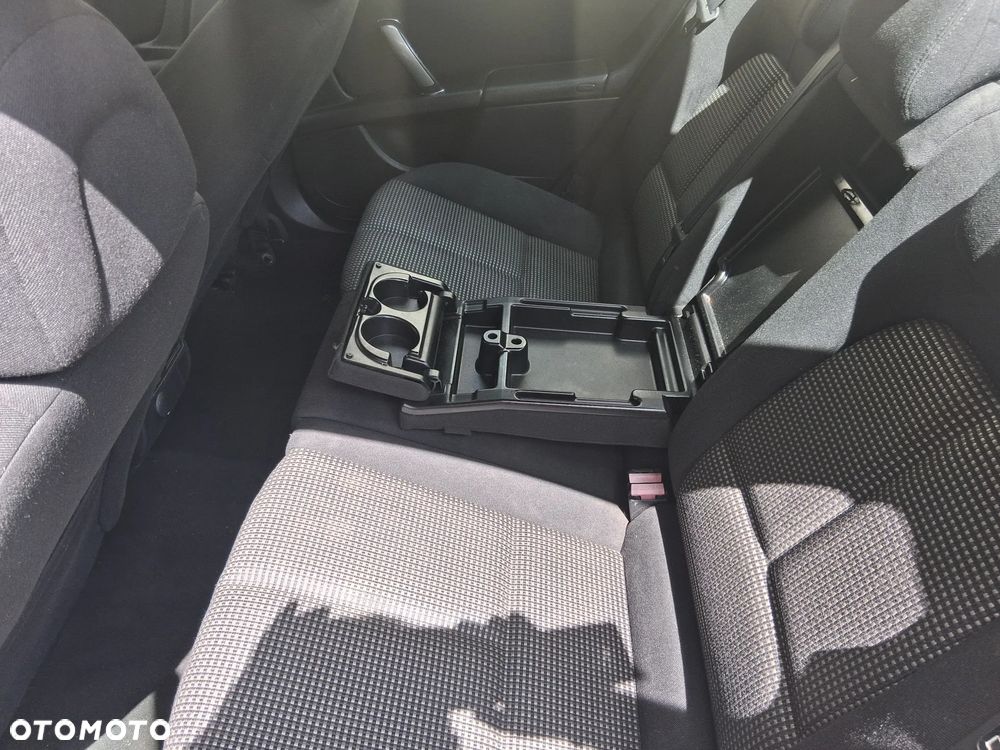 Peugeot 407 HDi 135 Premium - 10