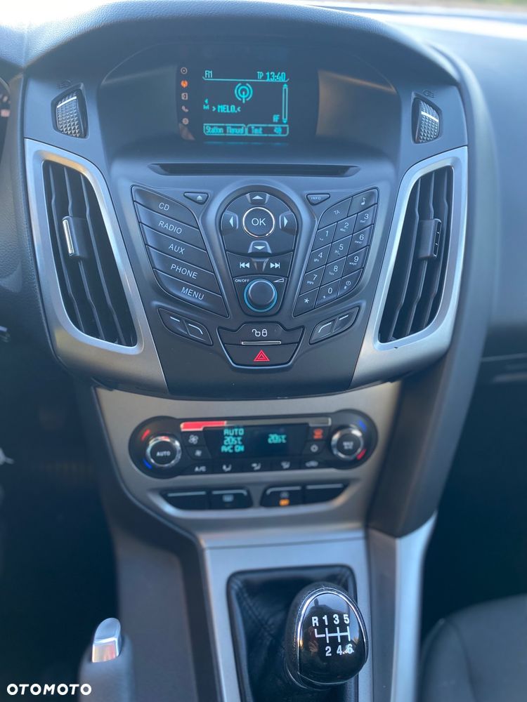 Ford Focus 1.0 EcoBoost Trend - 25