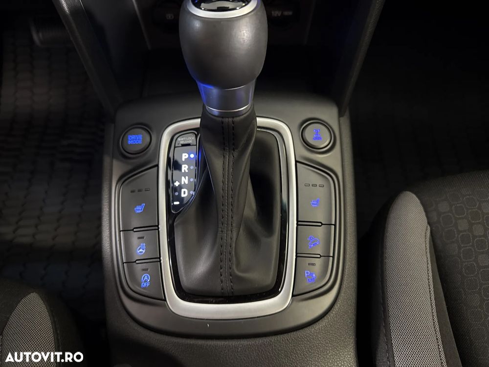 Hyundai KONA - 17