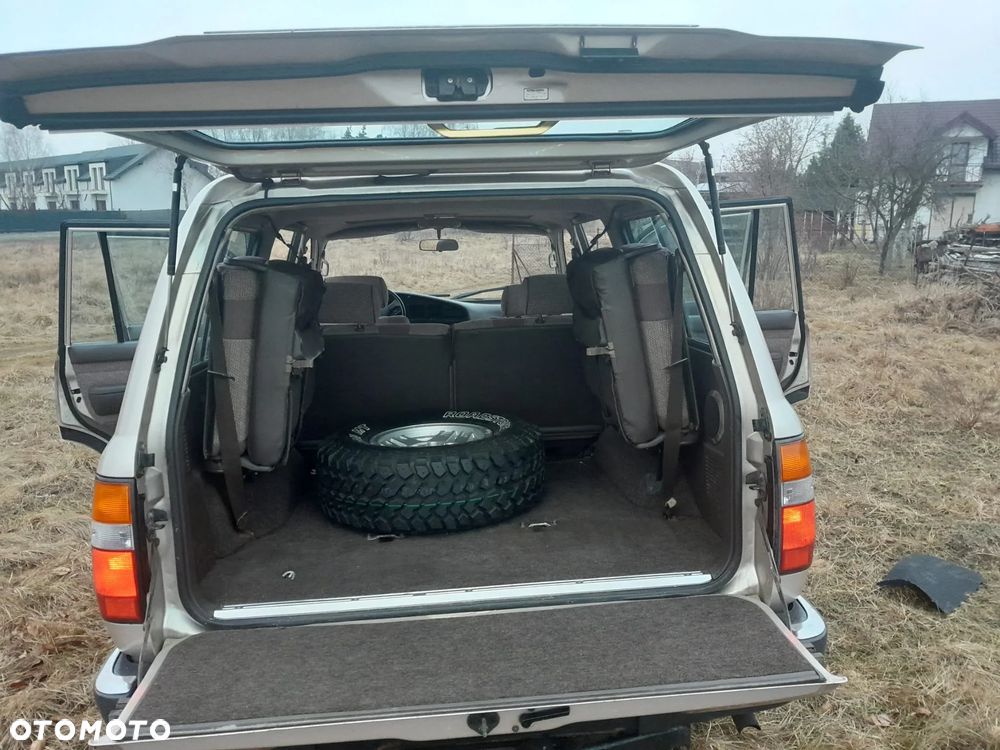Toyota Land Cruiser - 10