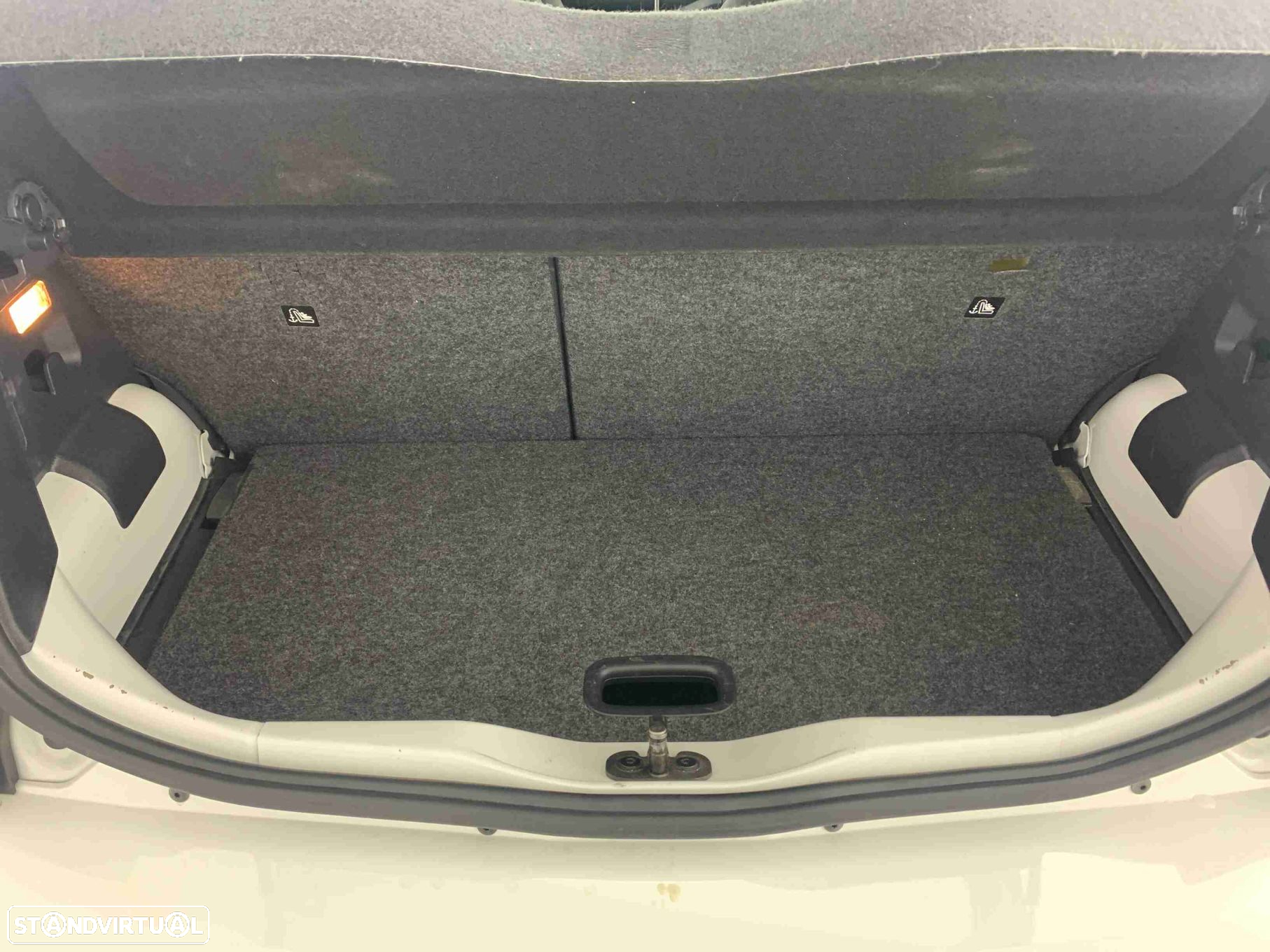 VW Up! 1.0 BMT Move - 14