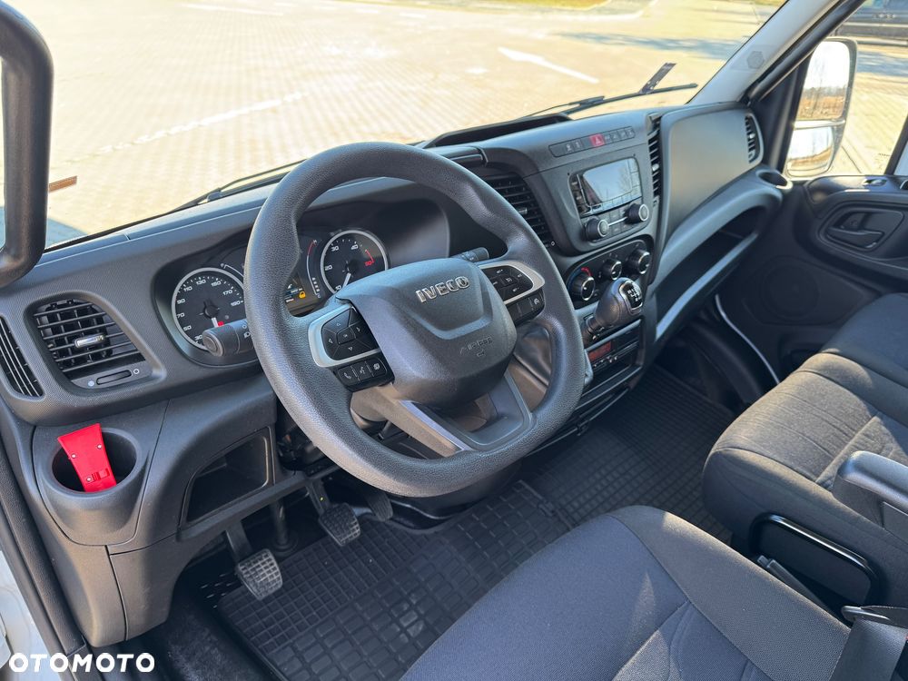 Iveco Daily 2022r ‼️72C18‼️3.0 NOWA Laweta Pomoc Drogowa Zarejestrowany jako Specjalny DMC 7200kg Salon Polska Niski Przebieg Autotransporter Sypialka - 19