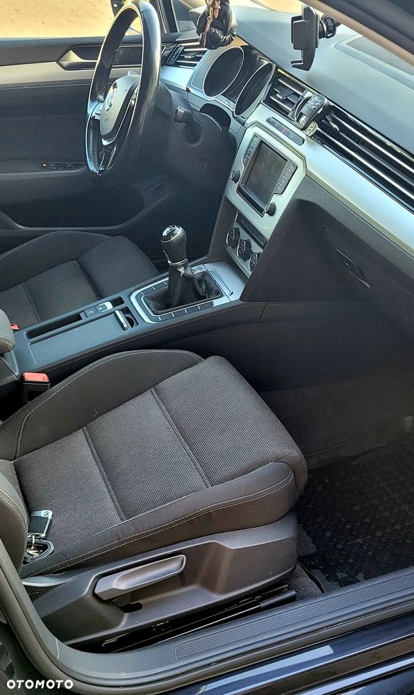 Volkswagen Passat 2.0 TDI BMT Comfortline - 8