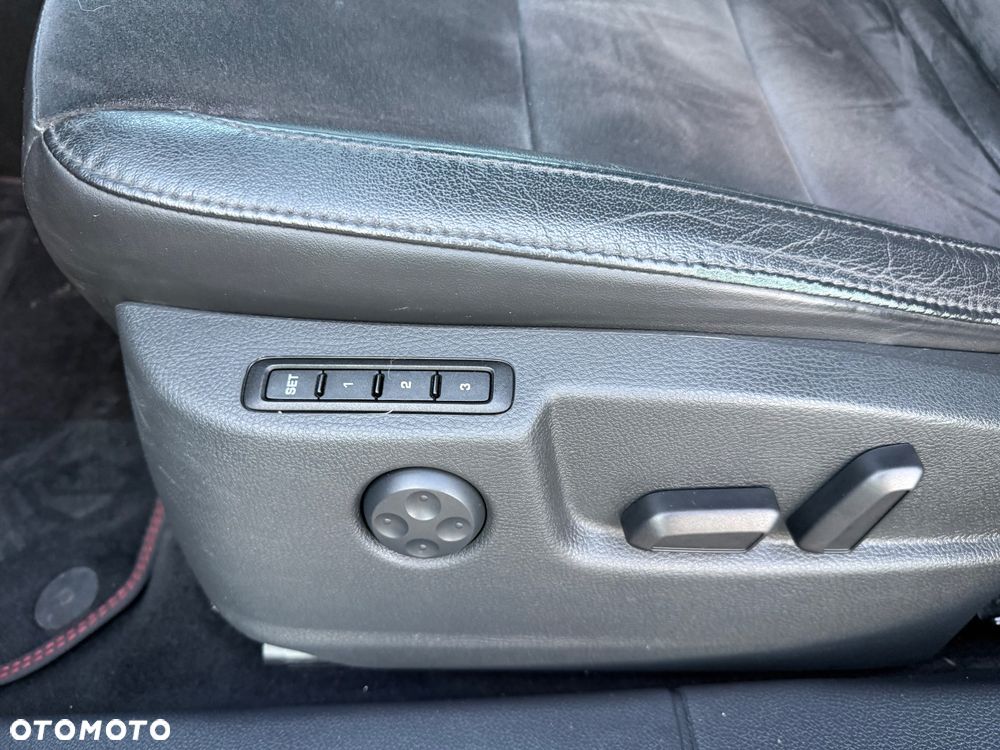 Skoda Superb 2.0 TDI PD DSG Elegance - 16