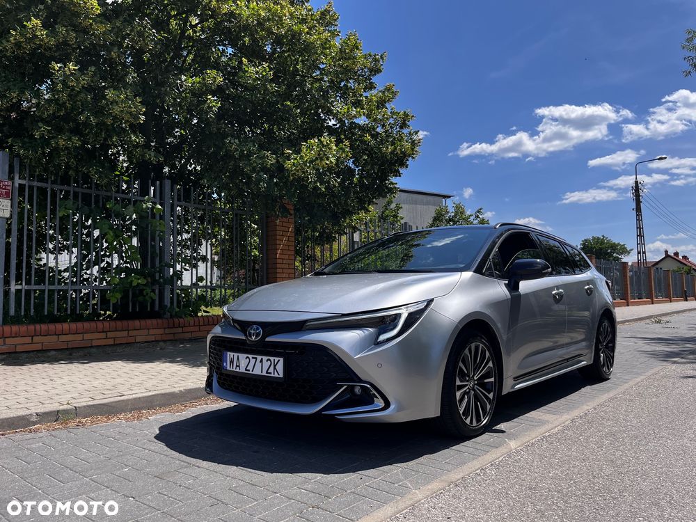 Toyota Corolla 1.8 Hybrid Executive - 13