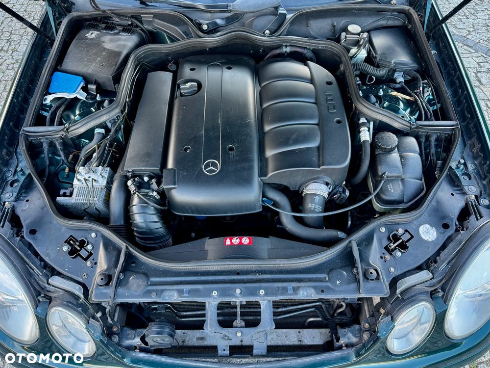Mercedes-Benz Klasa E 200 CDI Automatik Classic - 35