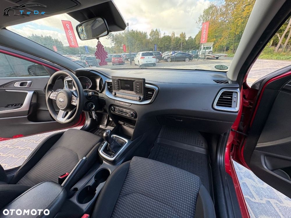 Kia Ceed 1.4 L Business Line Plus - 30