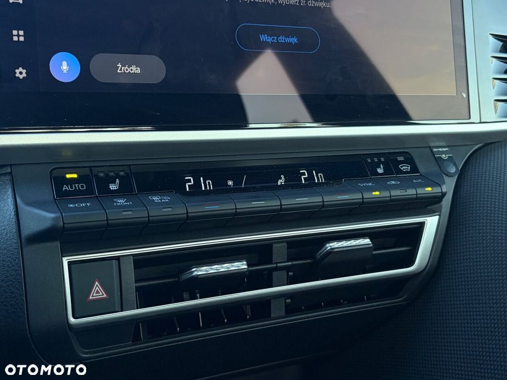 Toyota Camry - 17