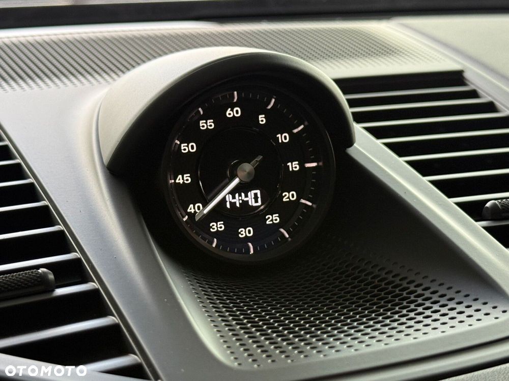 Porsche Panamera - 17