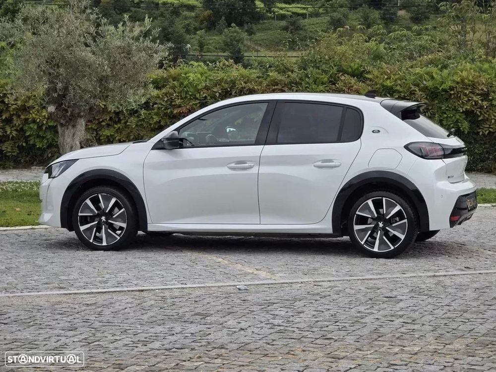 Peugeot e-208 50 kWh GT Line - 13