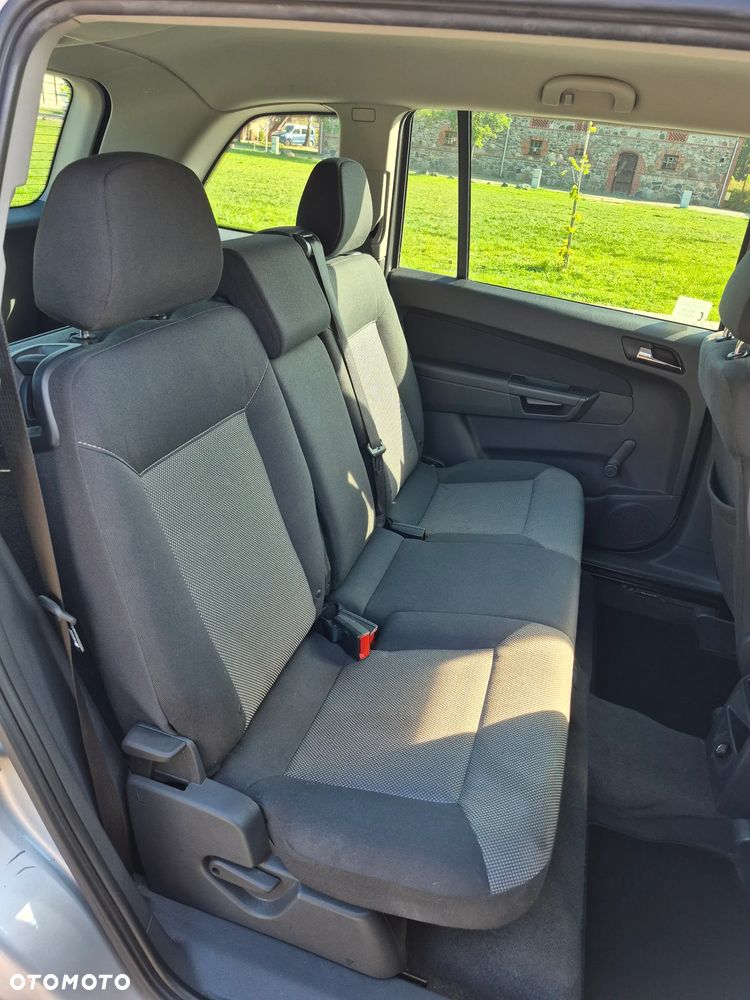 Opel Zafira 1.8 Active - 26