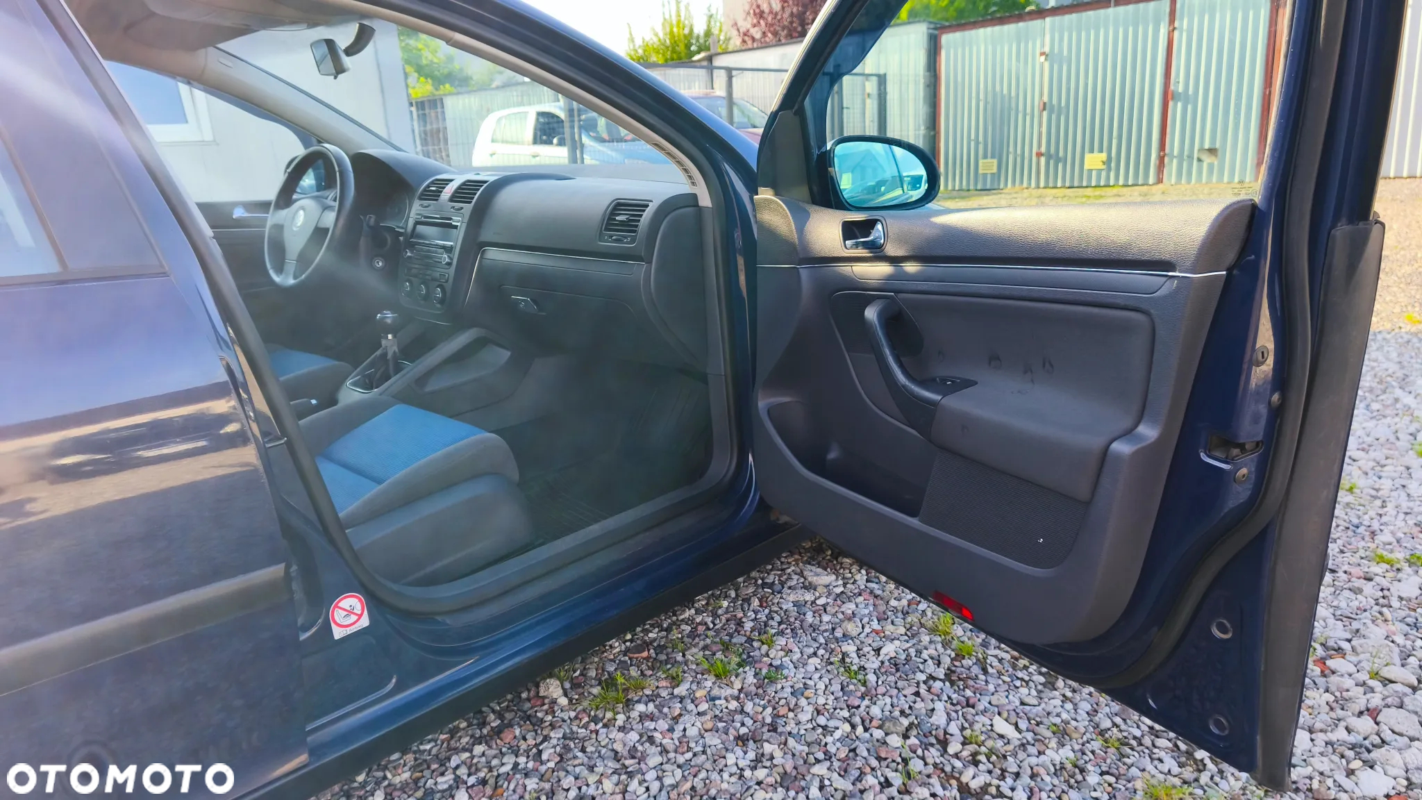 Volkswagen Golf - 22