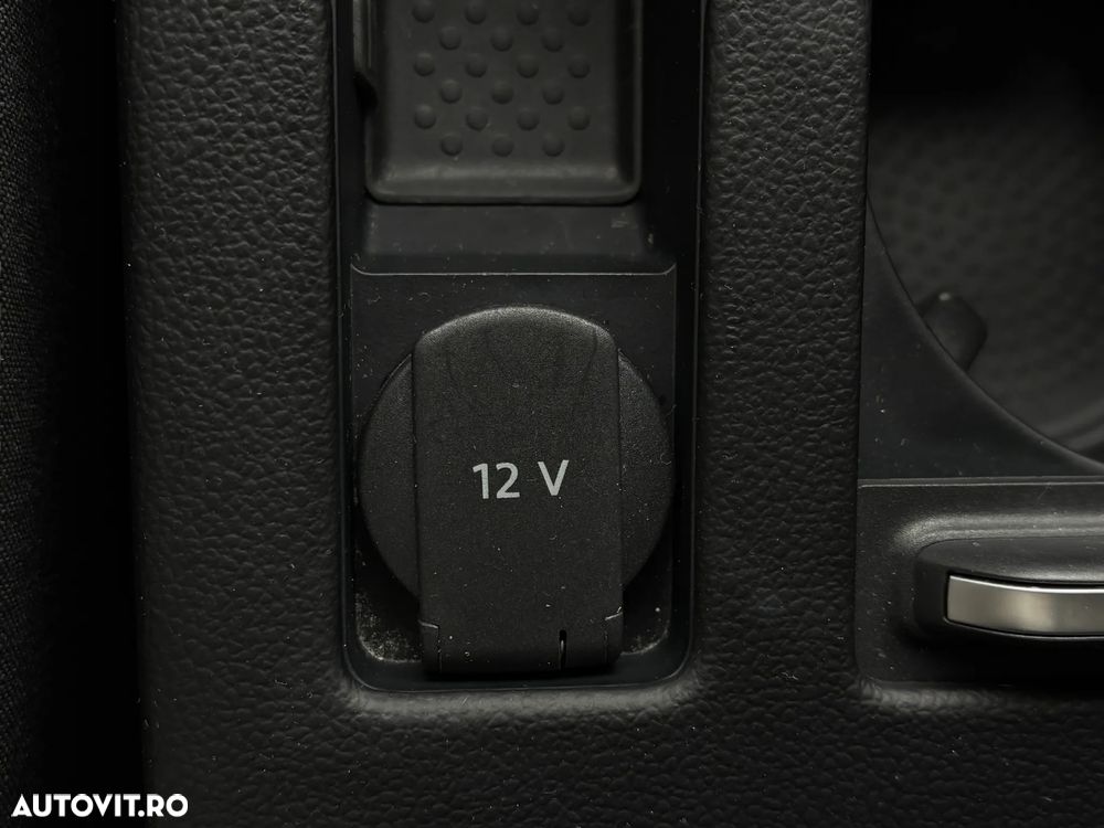 Volkswagen Passat Variant 1.6 TDI SCR DSG Business - 35