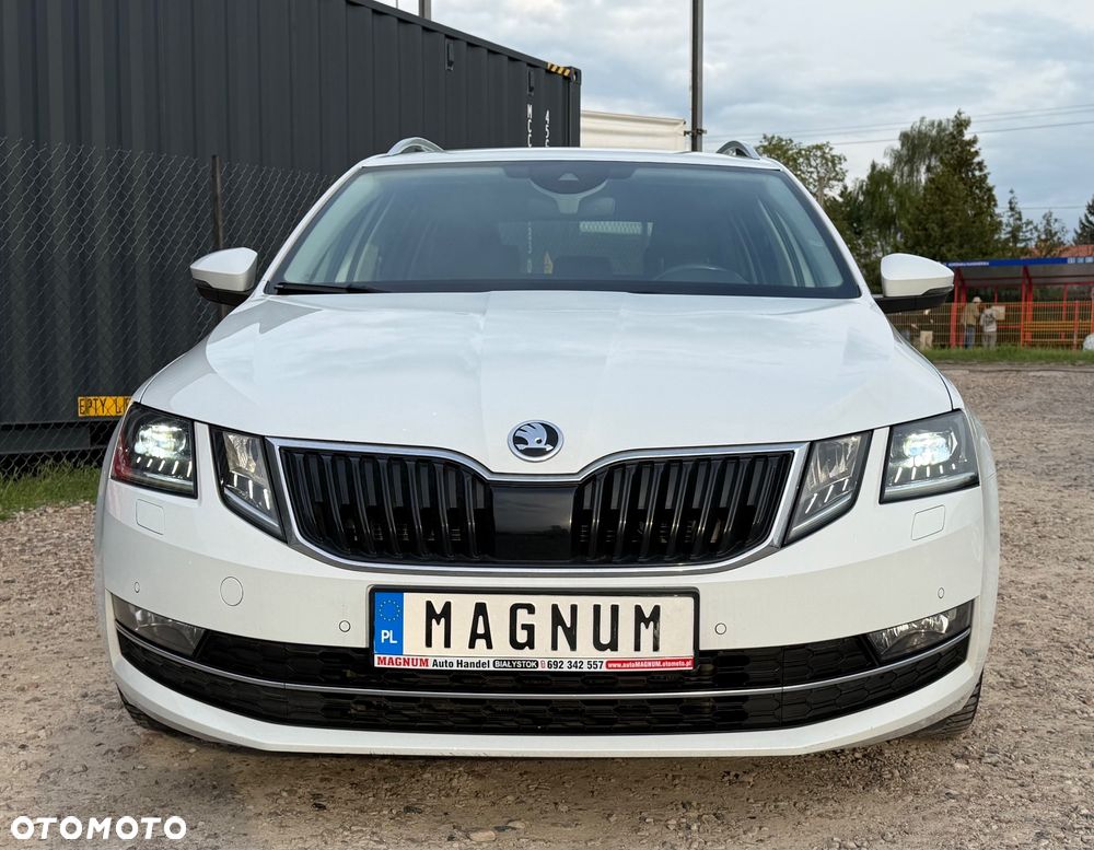 Skoda Octavia 1.6 TDI DSG Premium Edition - 37