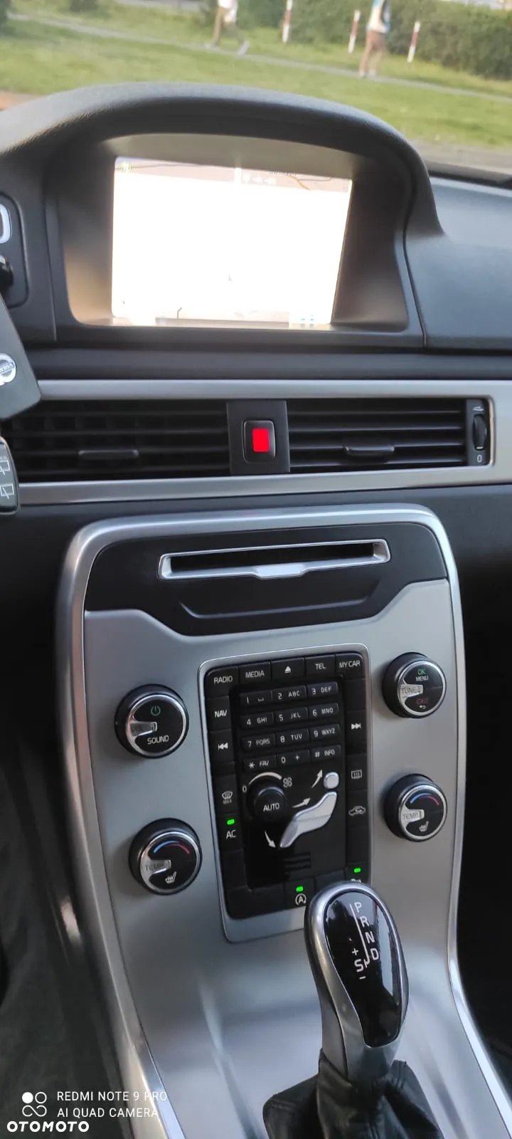 Volvo V70 D3 Geartronic Momentum - 12