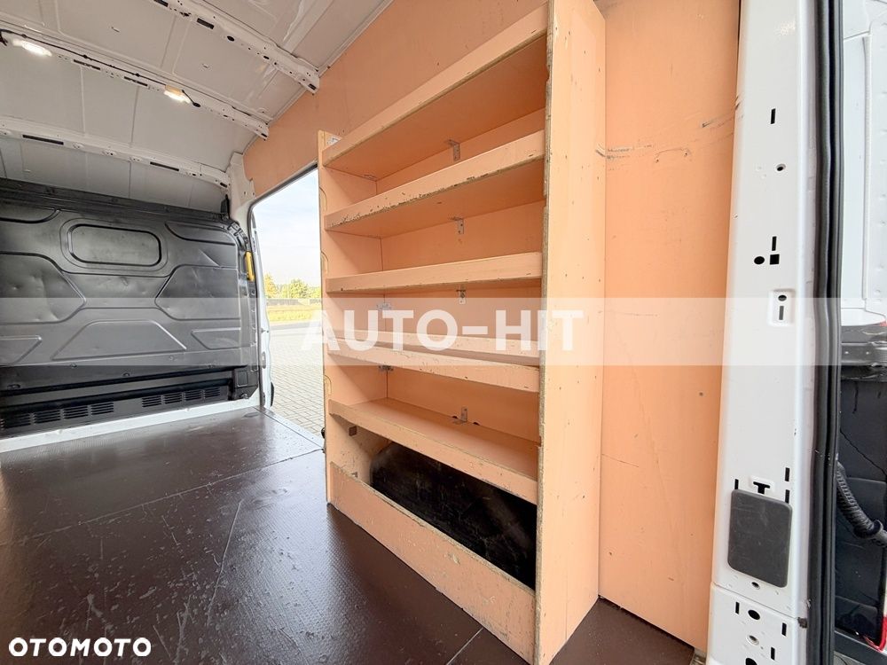 Ford Transit - 18