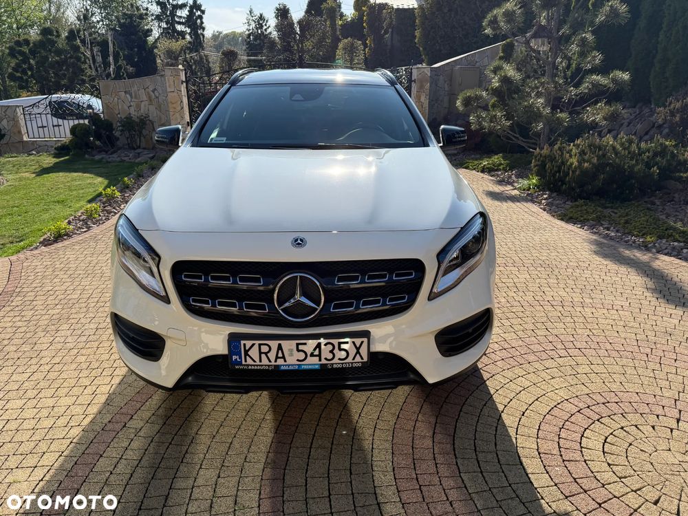 Mercedes-Benz GLA 220 4-Matic AMG Line - 3