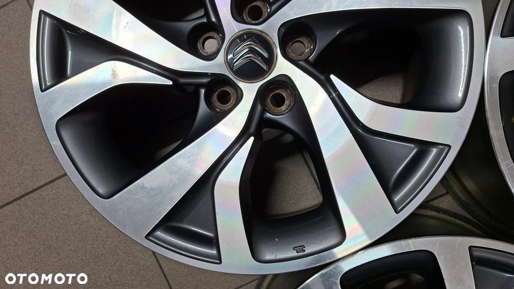 Felgi Aluminiowe 18 Citroen C4 Aircross 5x114.3 ET 38 - 12