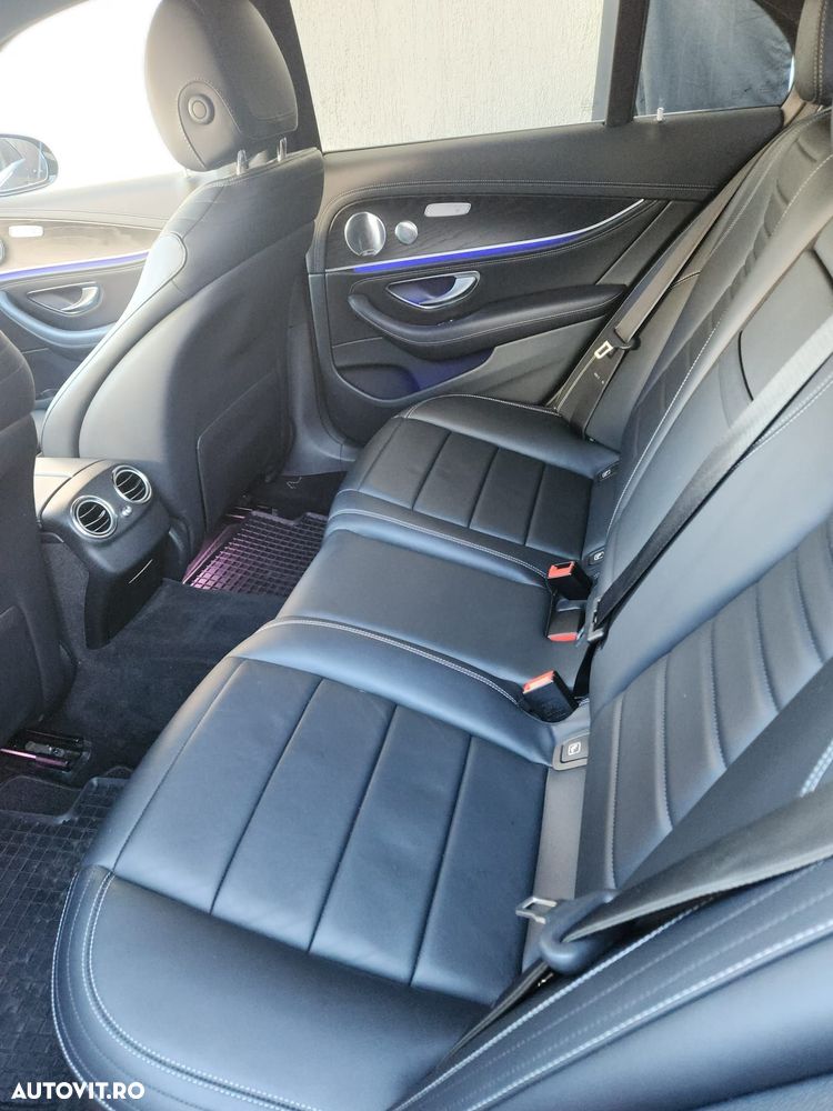 Mercedes-Benz E 220 d 4MATIC 9G-TRONIC AMG Line - 2