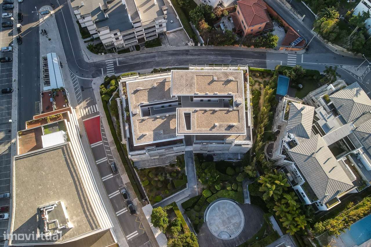 Penthouse duplex  para num dos mais  exclusivos condomínios do Estoril - Grande imagem: 3/60