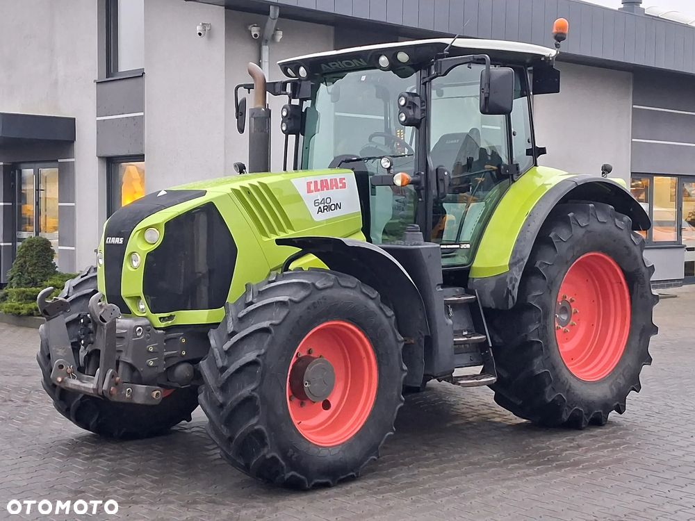 Claas ARION 640
