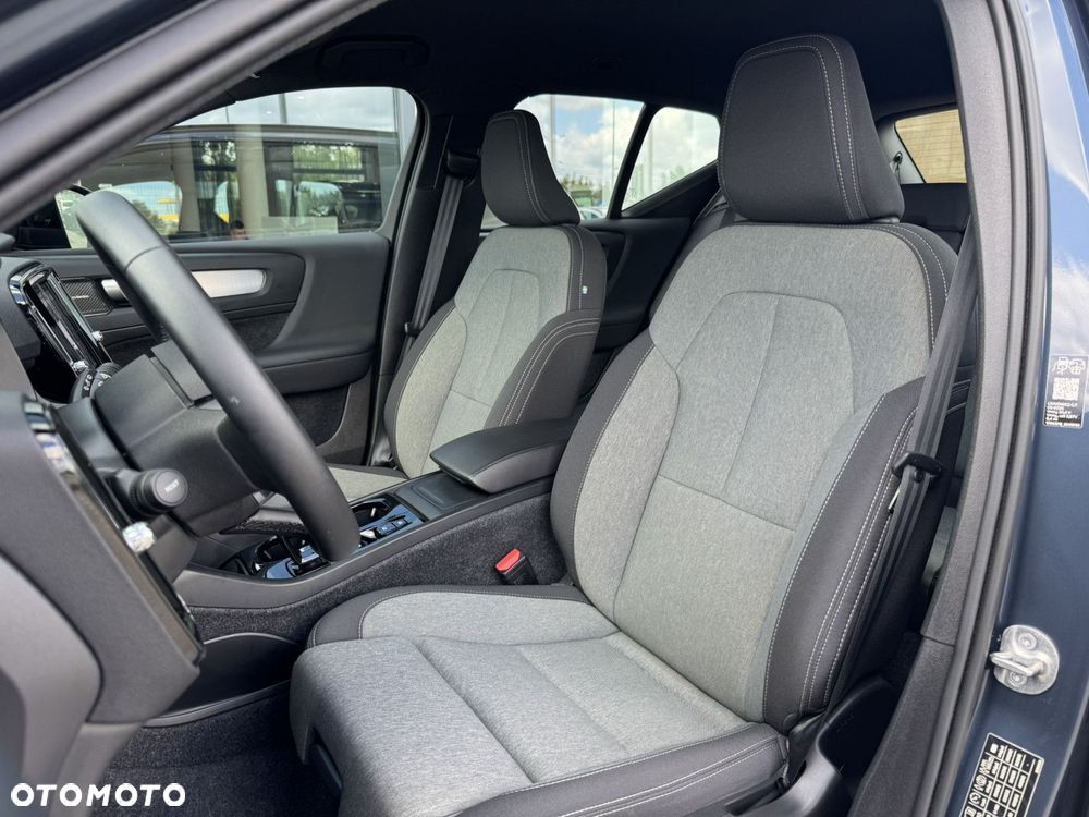 Volvo XC 40 B3 Plus Dark - 10