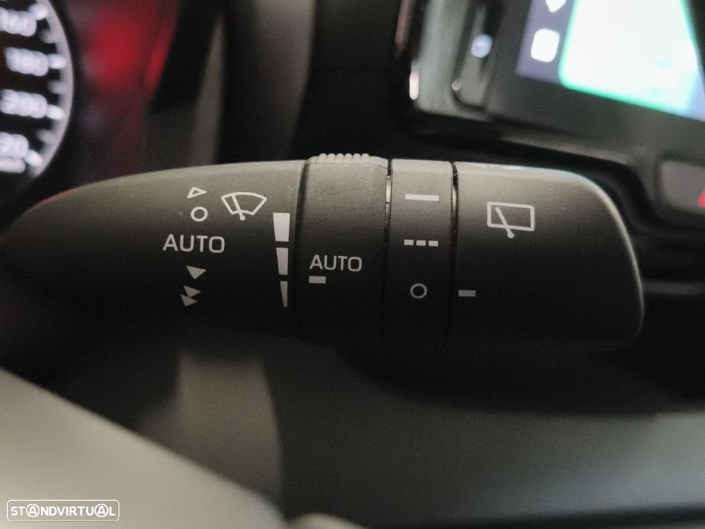 Toyota Yaris 1.5 HDF Comfort Plus - 22