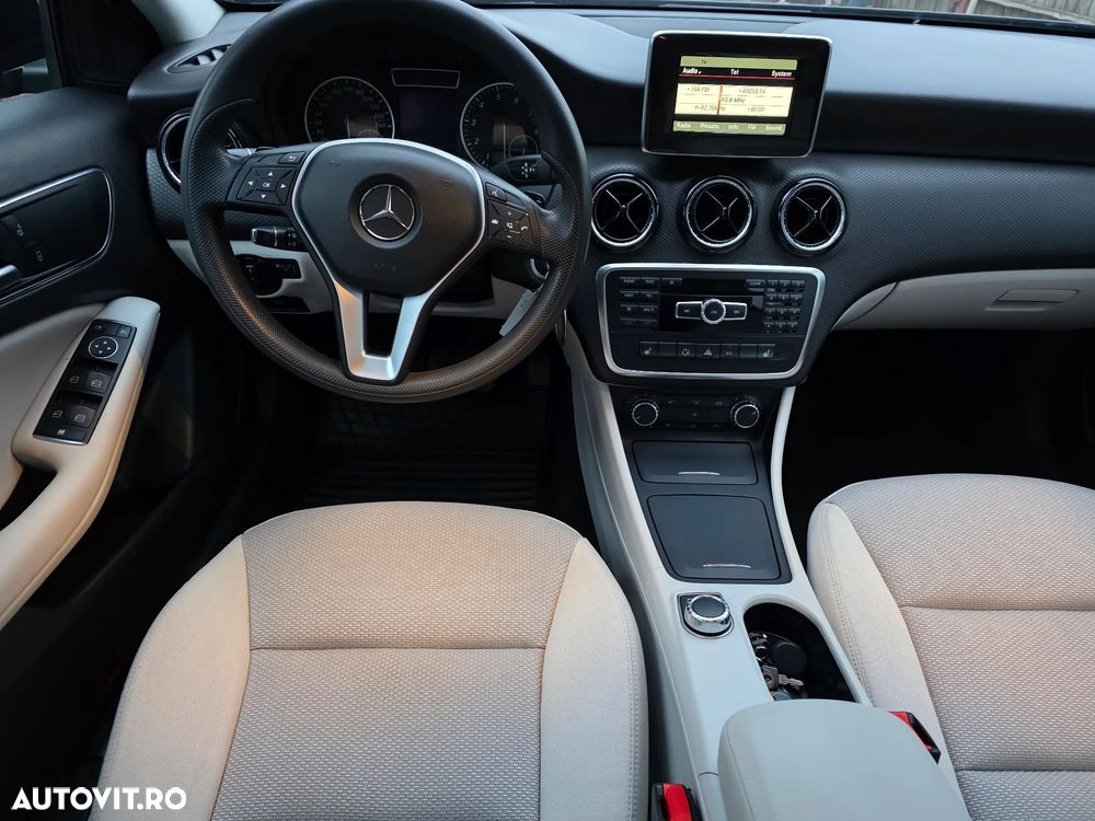 Mercedes-Benz A 180 7G-DCT StreetStyle - 15