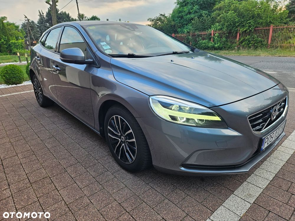 Volvo V40 D2 Momentum - 3