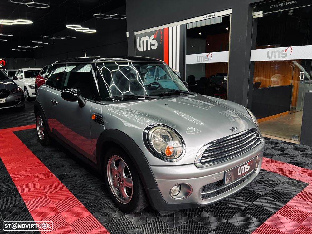 MINI 3 Portas Cooper D - 1