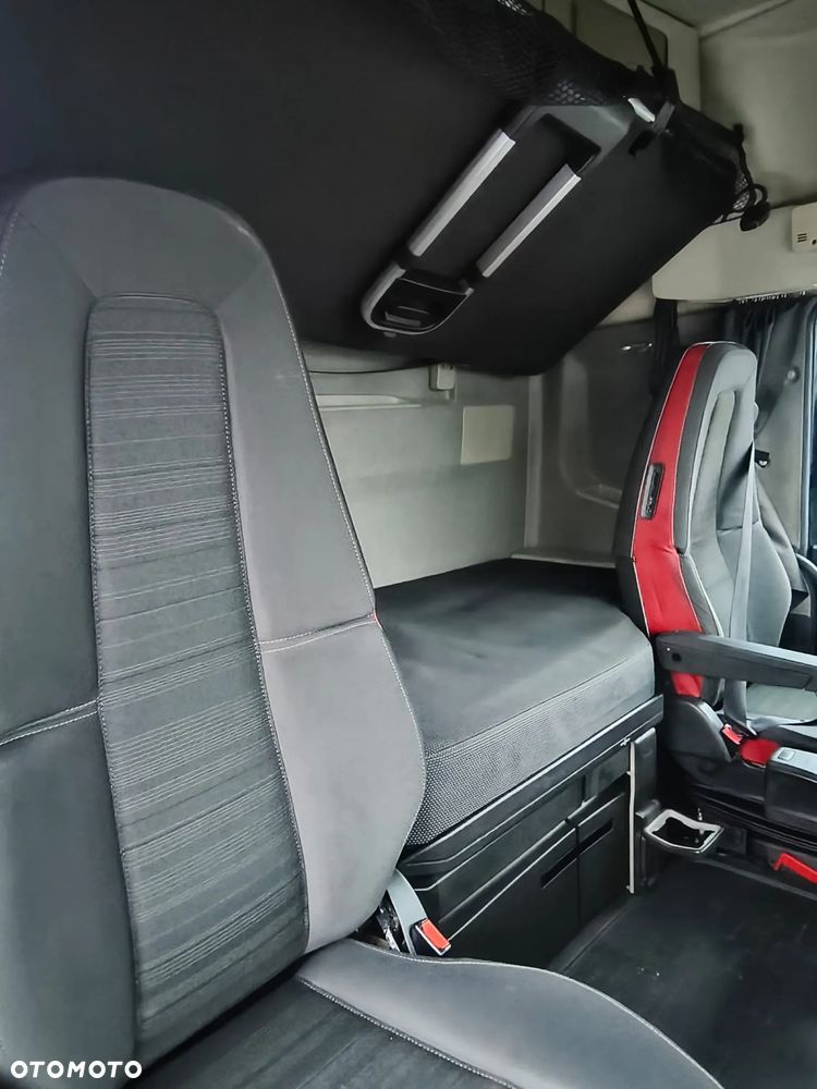 Volvo FH4 500 / EURO 6 / AUTOMAT / LOW DECK / I- SHIFT / KLIMA POSTOJOWA / - 11