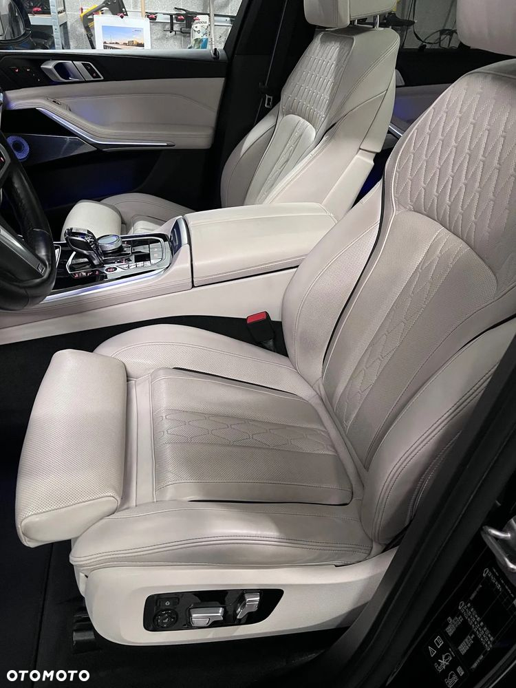 BMW X5 M M50d - 10