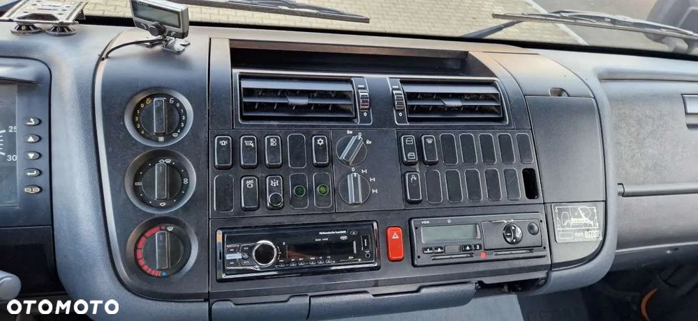 Mercedes-Benz Atego 1828 - 14