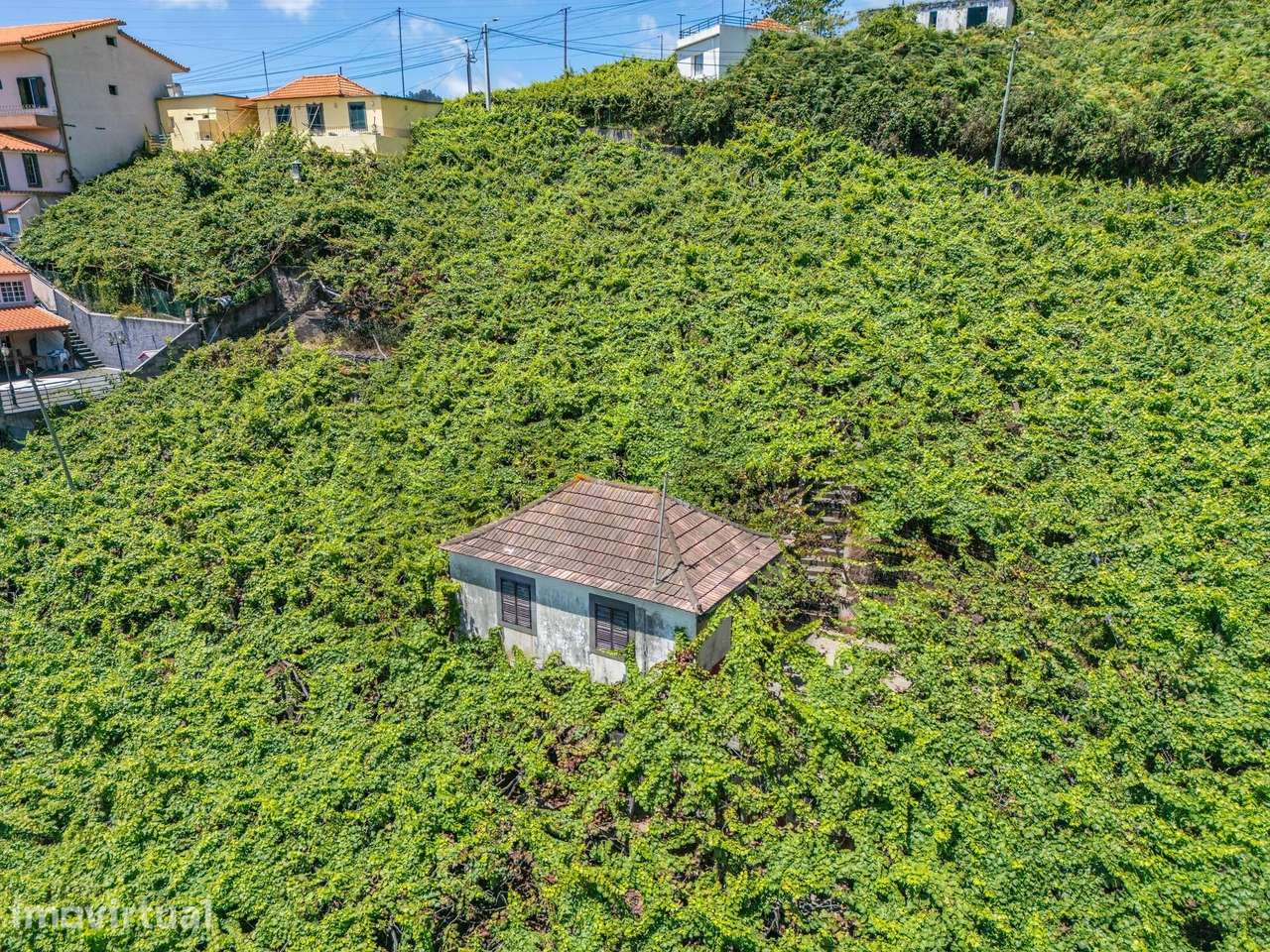 Moradia Tradicional para recuperar em Lote de 1.512 m2 com Vista Mar – - Grande imagem: 2/17