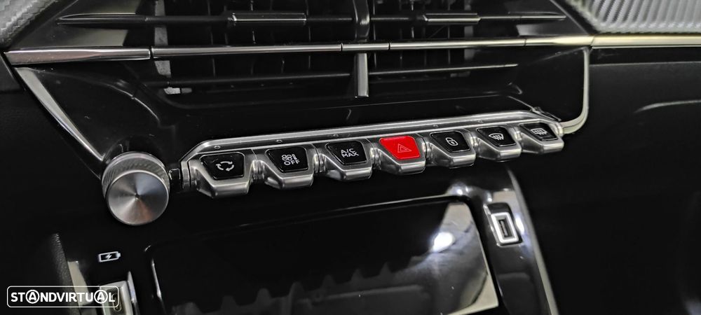 Peugeot 208 1.2 PureTech Allure - 33