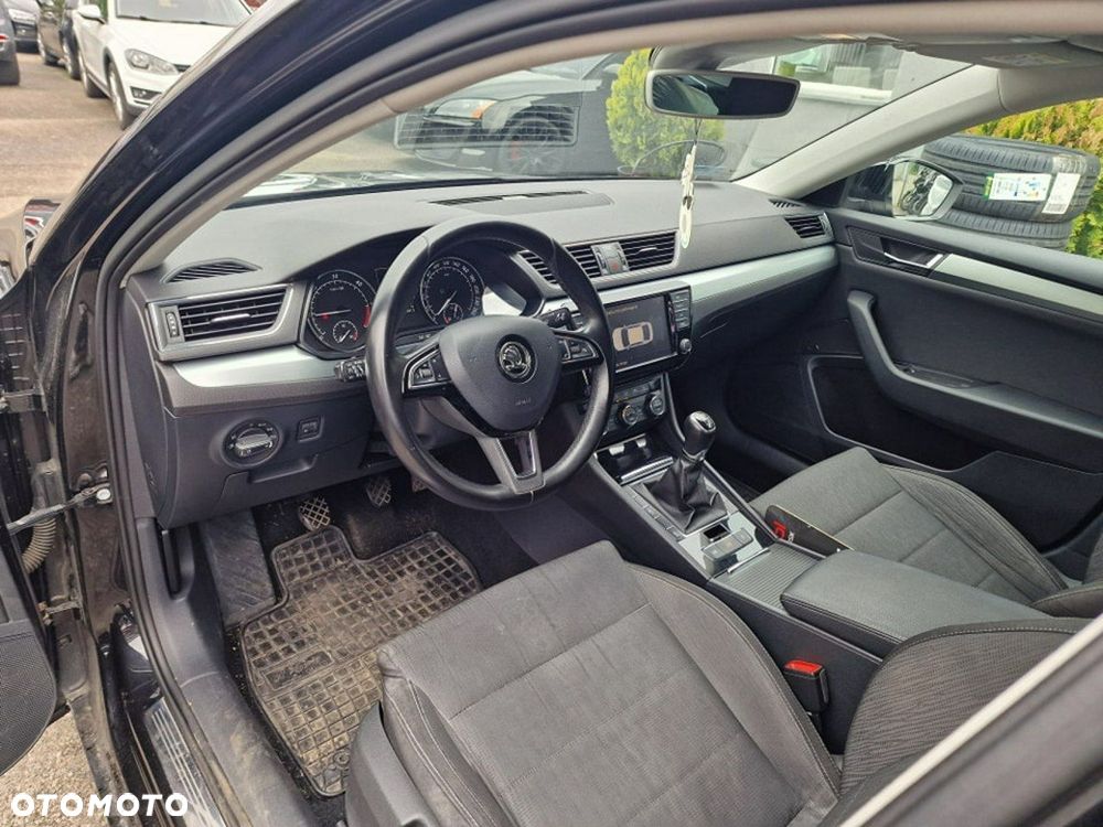 Skoda Superb 2.0 TDI Ambition - 8