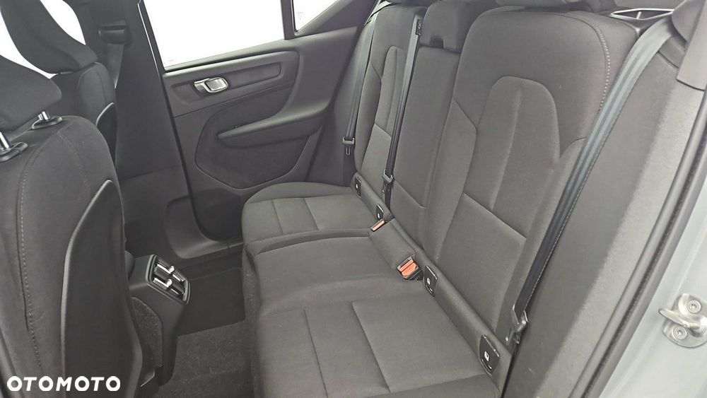 Volvo XC 40 B3 Essential - 21