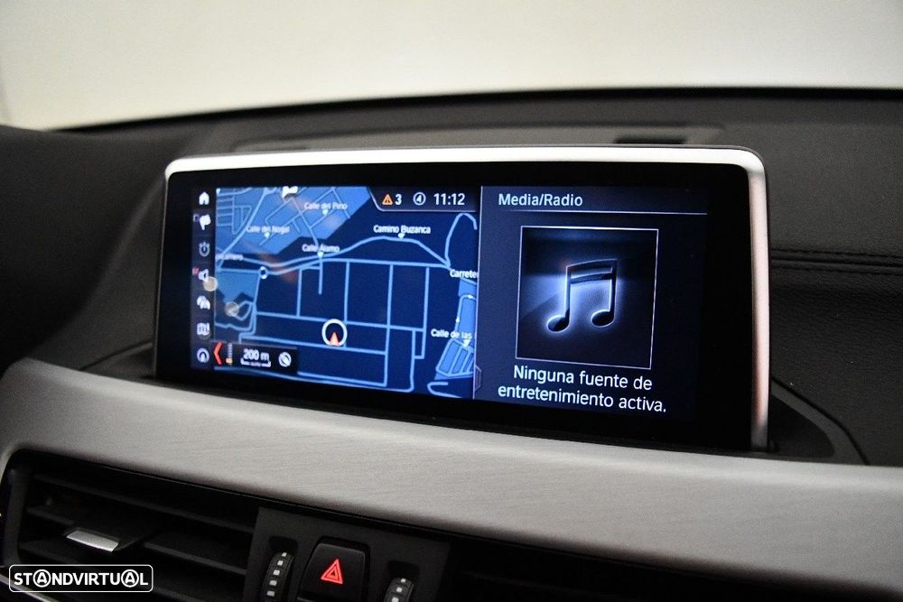 BMW X1 18 d sDrive Auto Line Sport - 8