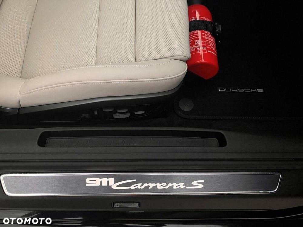 Porsche 911 - 27