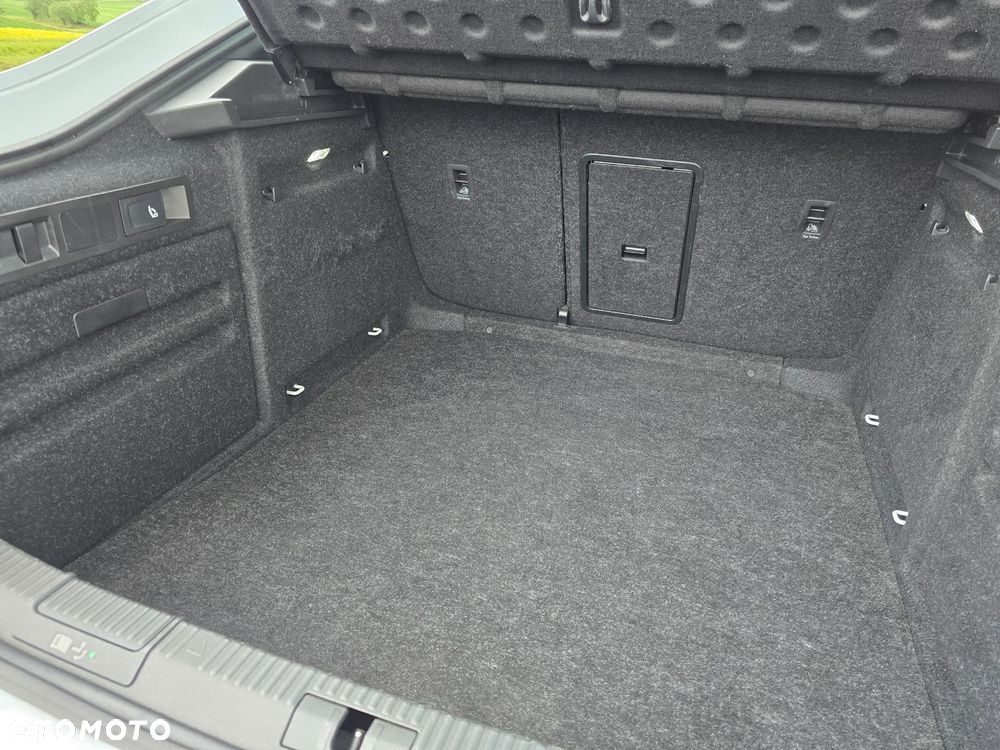 Skoda Superb 2.0 TDI SCR Sportline DSG - 9