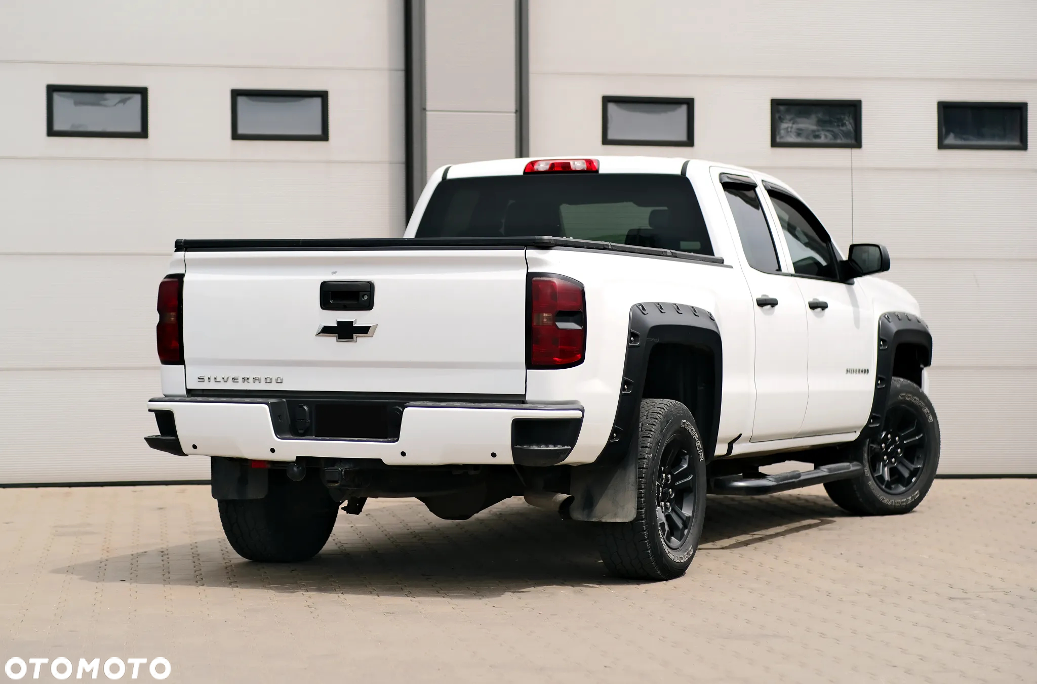 Chevrolet Silverado - 8