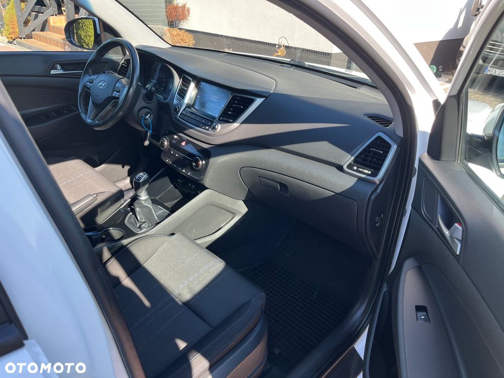 Hyundai Tucson 1.6 GDI BlueDrive Comfort 2WD - 14
