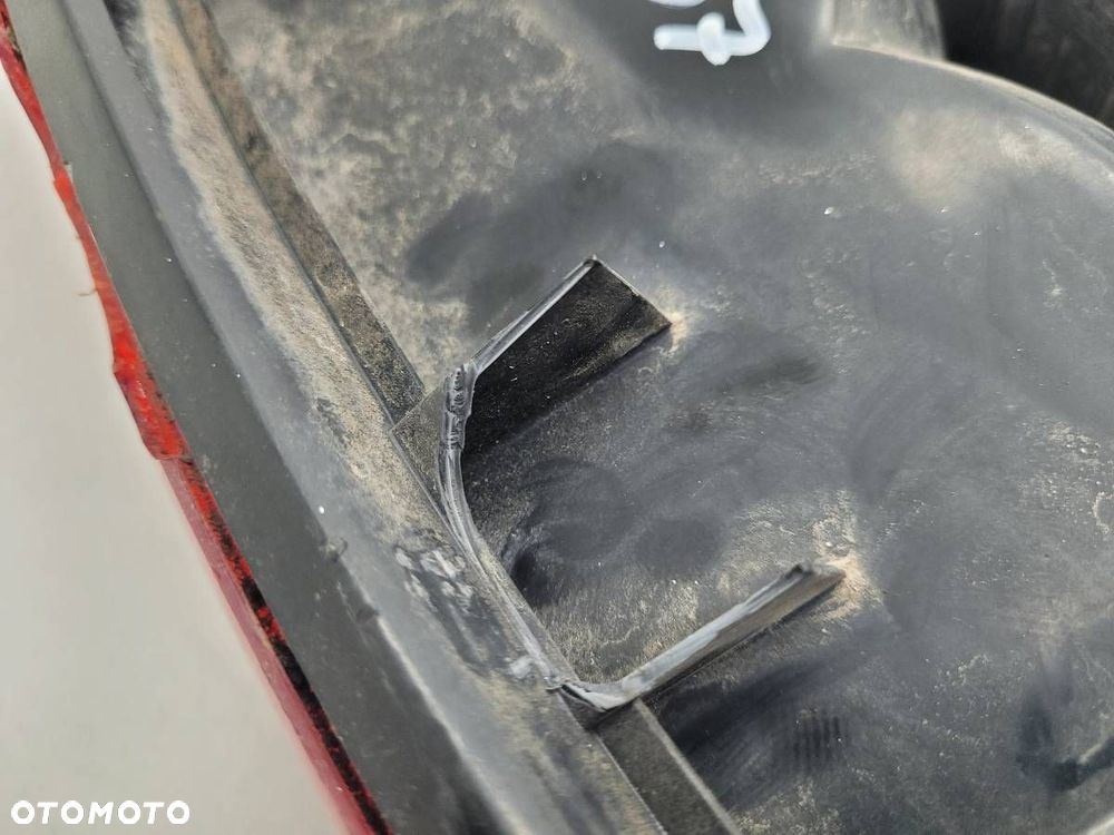LAMPA TYŁ TYLNA LEWA W BŁOTNIK DODGE CARAVAN VI VOYAGRER EU - 10