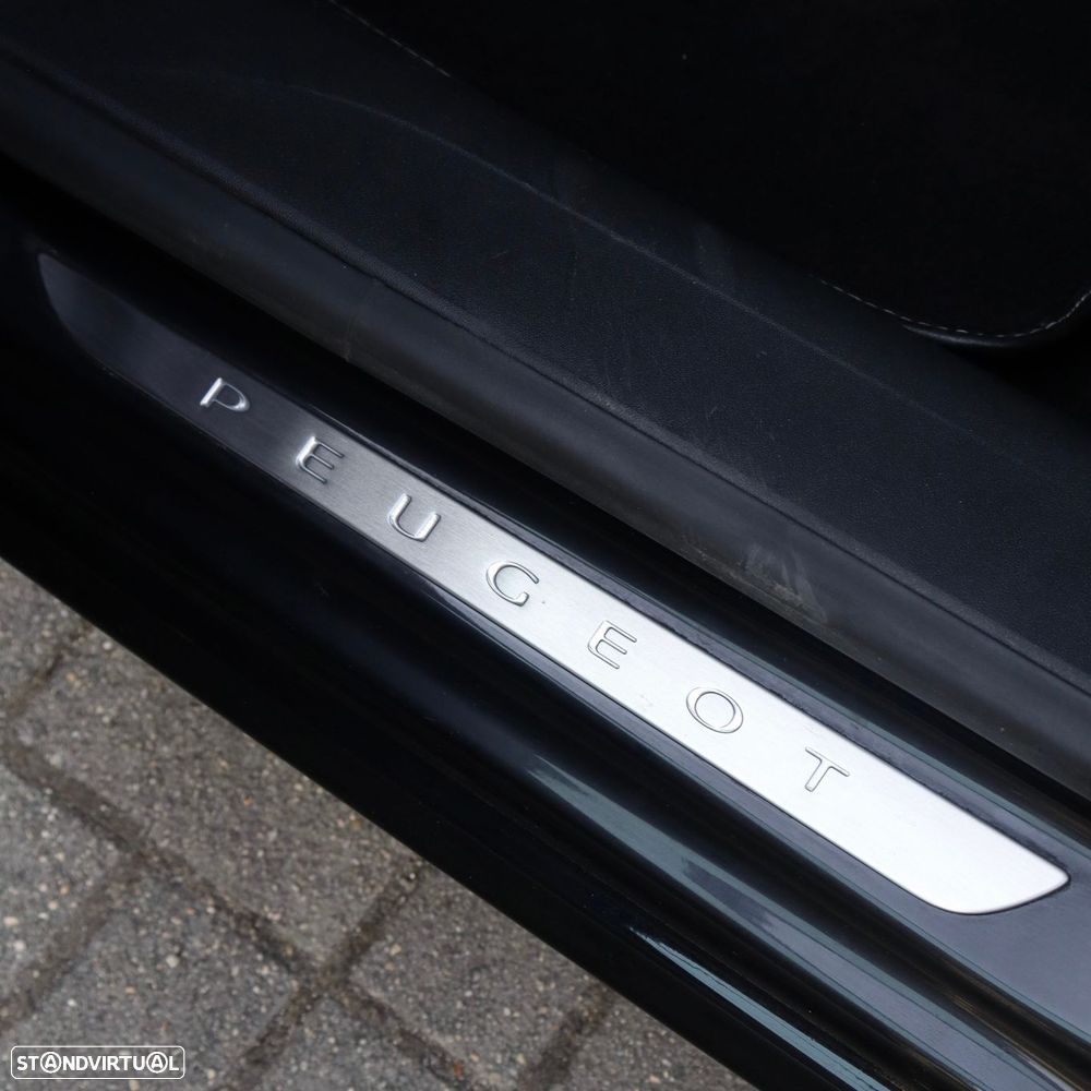 Peugeot 208 1.2 PureTech GT Line EAT6 - 13