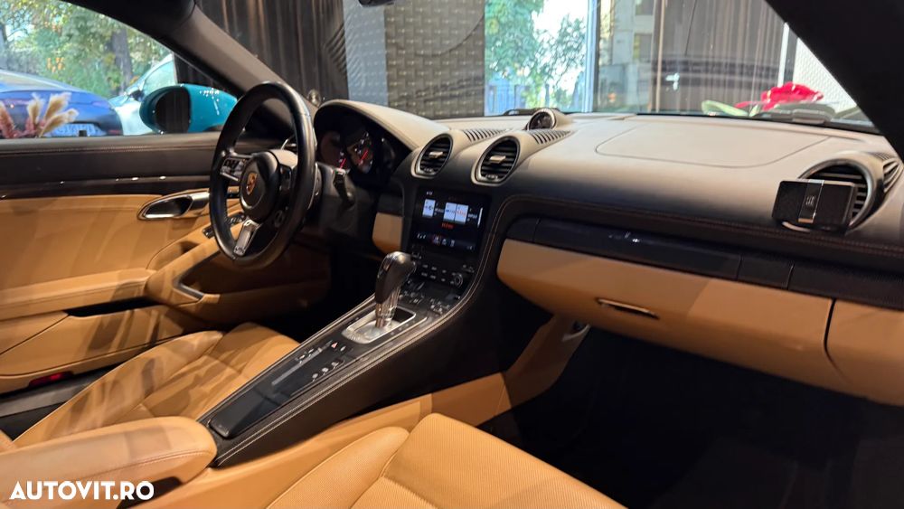 Porsche Cayman S PDK - 26