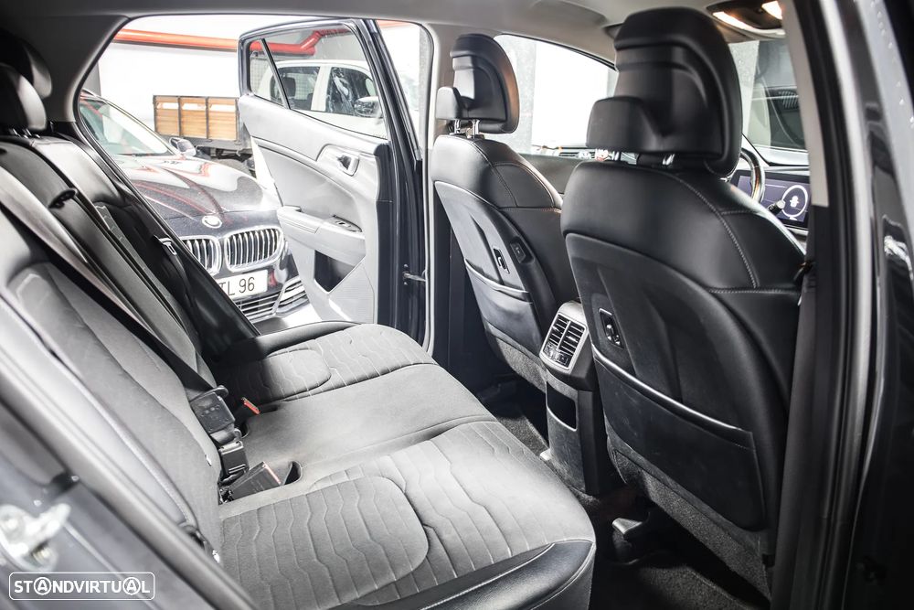 Kia Sportage 1.6 T-GDi HEV Tech - 9