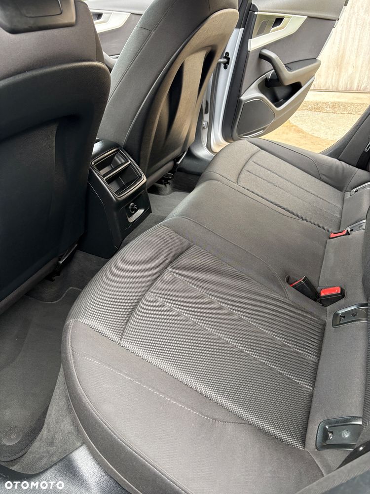 Audi A4 Avant 2.0 TDI S tronic - 11